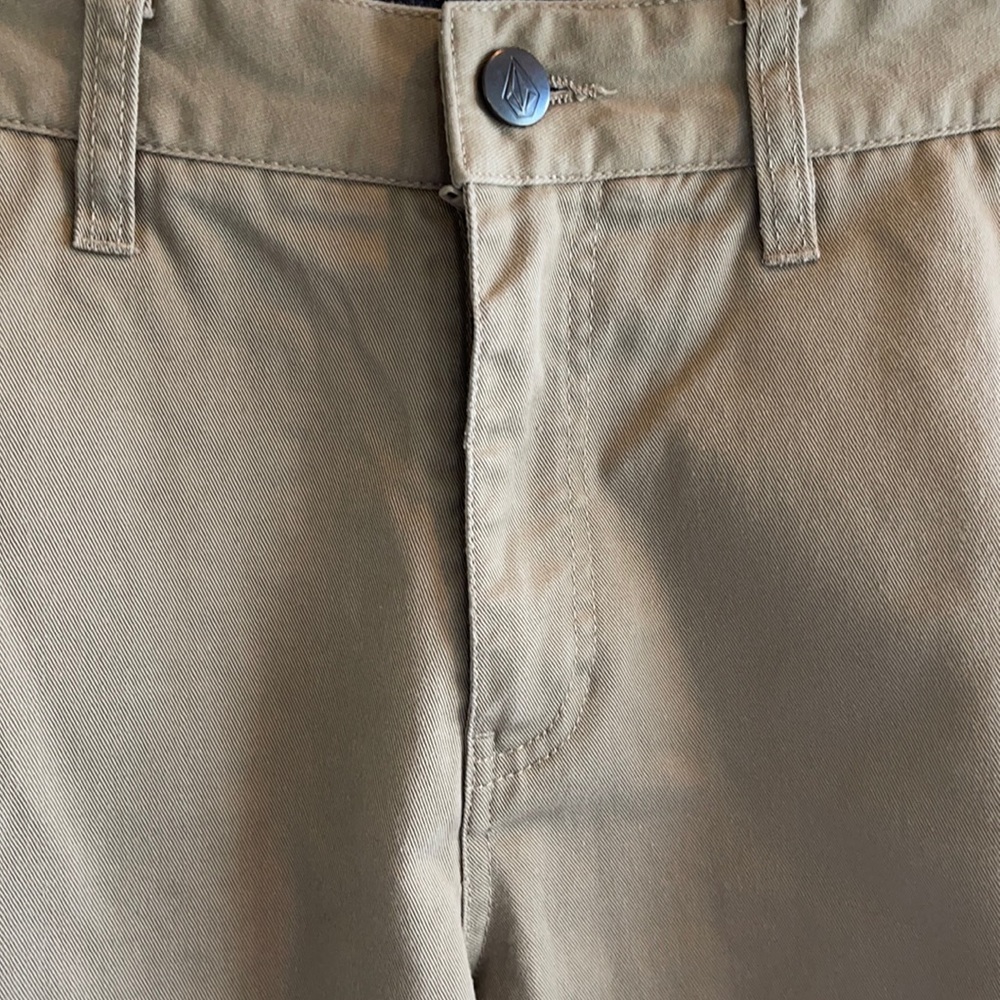 VOLCOM-Tan, 4-Pocket, Cotton Shorts, Mens Size 30”